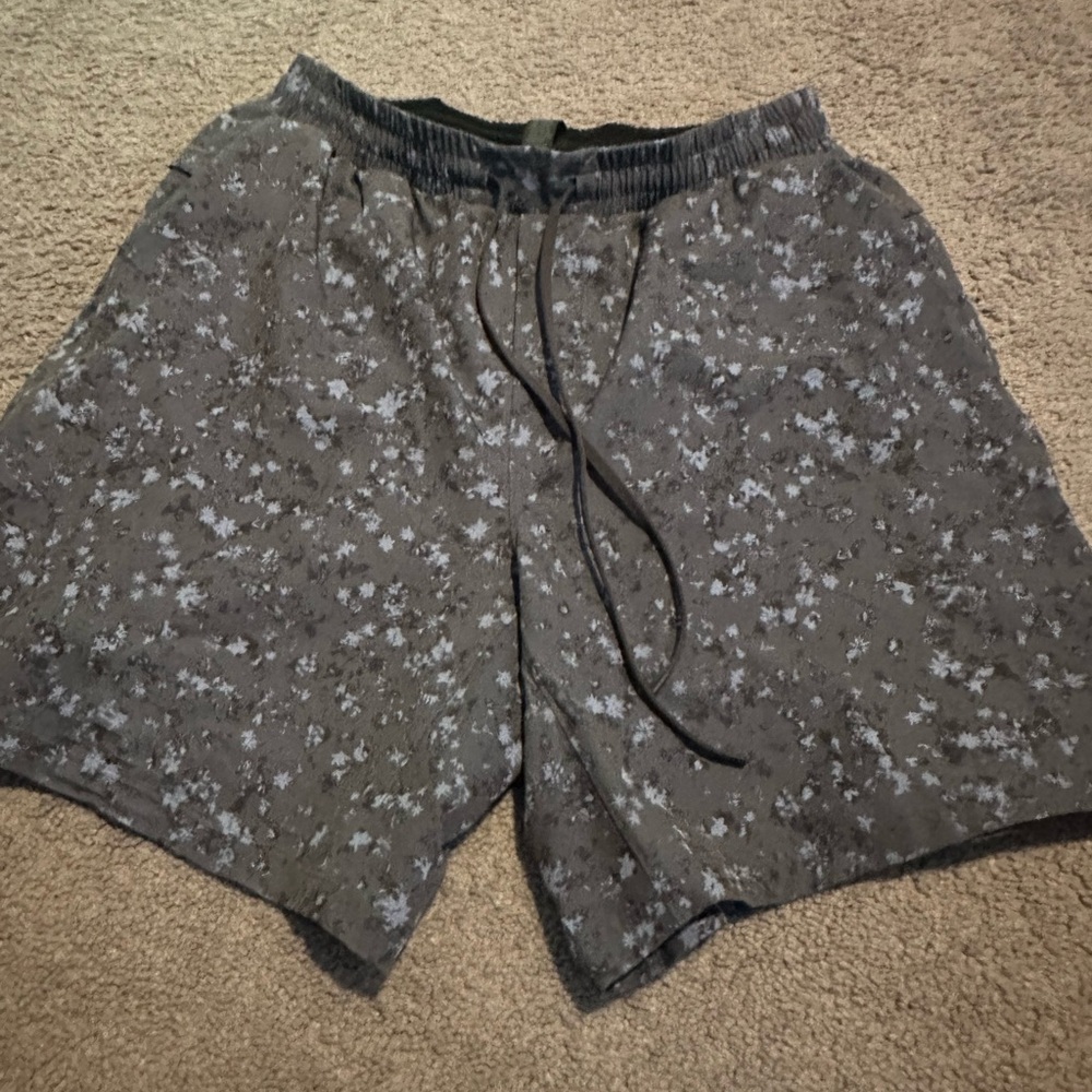 Lululemon Athletica Gray Floral Shorts